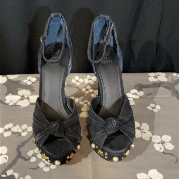 NWT GUESS Kenzie Suede Ankle Strap Platform Heels - Picture 5 of 12